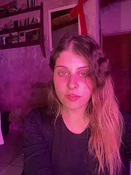 Snapshot of FlorBich chatting on May 21, 2026, 2:42 am FlorBich online show from May 21, 2026, 2:42 am