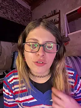 FlorBich online show from June 27, 2026, 4:51 am