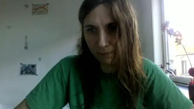 JasmineGlamour online show from November 15, 2025, 10:19 am