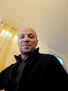 wedge75 online show from December 4, 2025, 3:55 pm