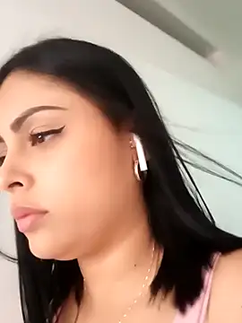 Snapshot of MelannyBell chatting on February 10, 2025, 6:13 pm MelannyBell online show from February 10, 2025, 6:13 pm