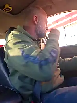 Stickybros2u online show from December 5, 2024, 3:12 pm