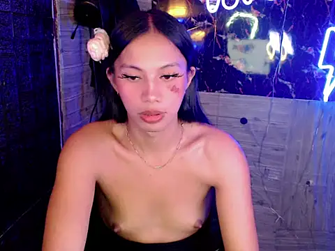 whiteladyboy online show from September 13, 2025, 2:17 pm