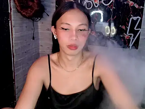 whiteladyboy online show from September 29, 2025, 6:53 am