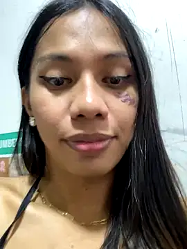 whiteladyboy online show from October 14, 2025, 5:13 pm