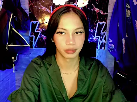 whiteladyboy online show from December 20, 2025, 4:15 am