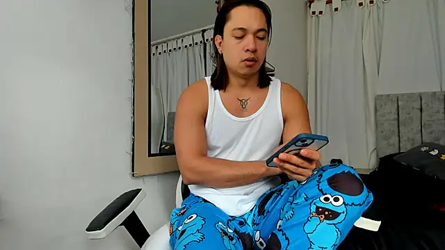 Valerioe online show from November 12, 2025, 12:09 pm