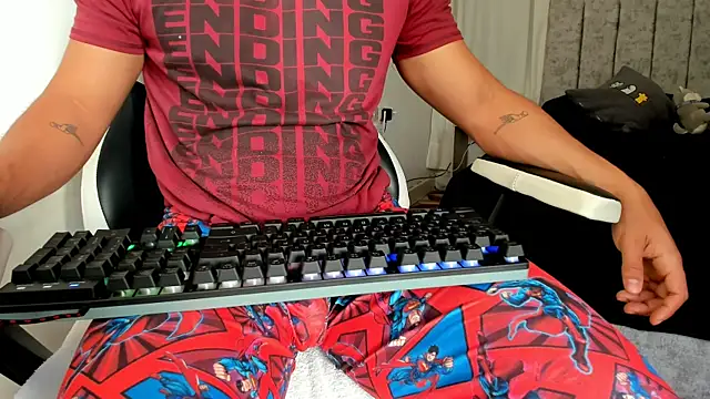 Valerioe online show from November 8, 2025, 11:58 am