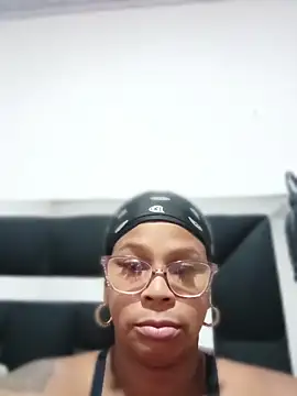 Melanie candy  online show from March 25, 2026, 11:36 pm