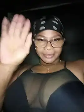 Melanie candy  online show from March 12, 2026, 5:45 am