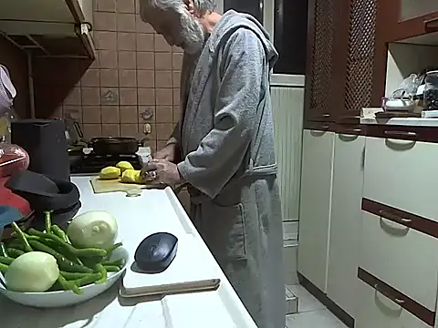 Snapshot of zormen355 chatting on December 21, 2025, 5:58 pm zormen355 online show from December 21, 2025, 5:58 pm