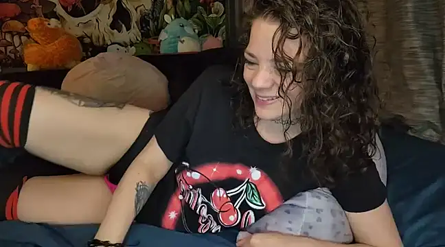 Snapshot of MiaElizabeth chatting on March 14, 2025, 4:32 am MiaElizabeth online show from March 14, 2025, 4:32 am
