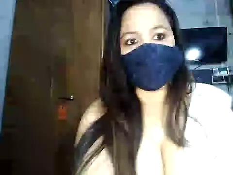 albelasummi702 online show from January 31, 2025, 4:25 am