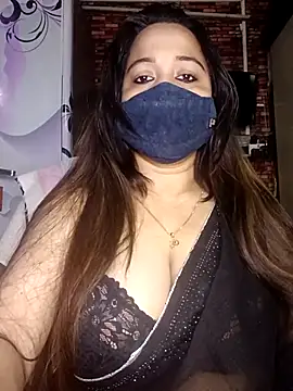 albelasummi702 online show from February 13, 2026, 2:33 am