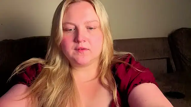 Snapshot of PhatAssBlond chatting on July 23, 2026, 8:49 pm PhatAssBlond online show from July 23, 2026, 8:49 pm