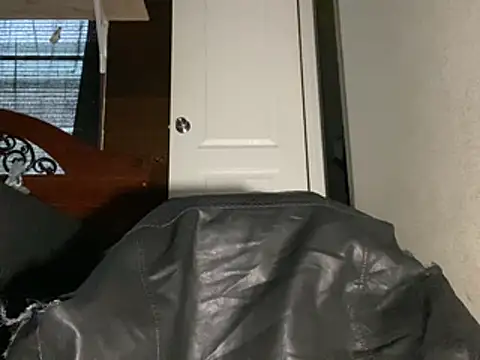 Snapshot of Amarok39 chatting on February 25, 2026, 2:17 pm Amarok39 online show from February 25, 2026, 2:17 pm