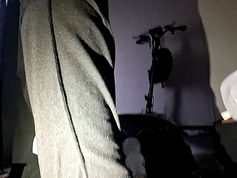 Amarok39 online show from November 21, 2025, 8:30 pm