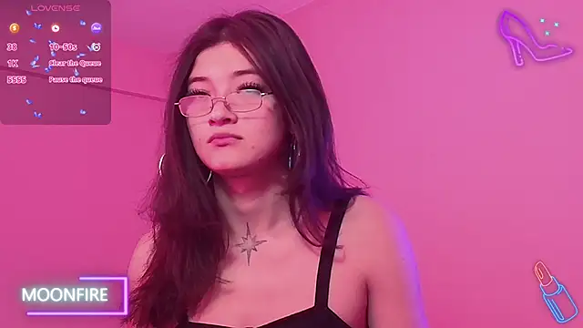 moonfiredancer online show from November 26, 2025, 7:47 pm