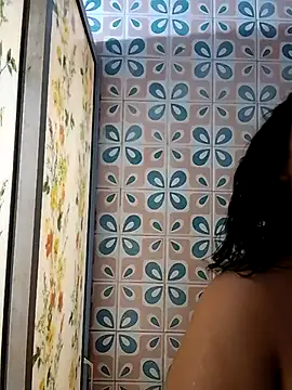 Snapshot of Alisteresa_ chatting on July 17, 2026, 1:47 am Alisteresa online show from July 17, 2026, 1:47 am