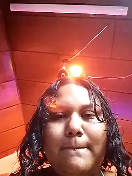 Alisteresa  online show from November 22, 2025, 4:00 am