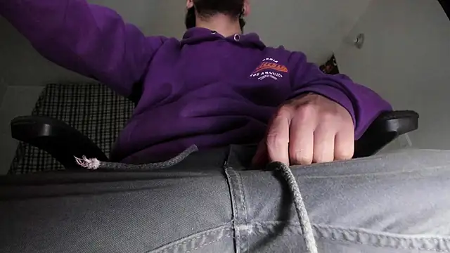 s sven03 online show from September 30, 2025, 1:00 am