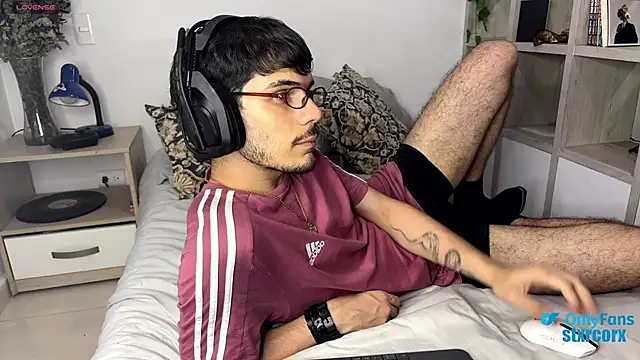 Snapshot of ilytheo chatting on February 25, 2025, 2:47 am ilytheo online show from February 25, 2025, 2:47 am