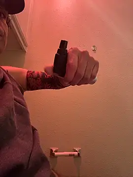 Snapshot of GForceSavage chatting on November 28, 2025, 12:33 am GForceSavage online show from November 28, 2025, 12:33 am