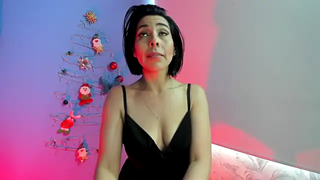 Snapshot of AdelleLennox_cg chatting on December 18, 2024, 2:28 pm AdelleLennox cg online show from December 18, 2024, 2:28 pm