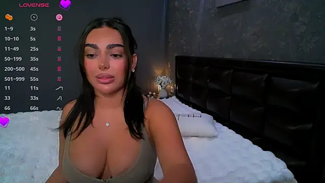 babyleilaa online show from September 17, 2025, 4:09 pm