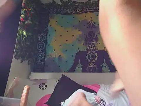 chanel 1041 online show from April 12, 2026, 1:47 pm