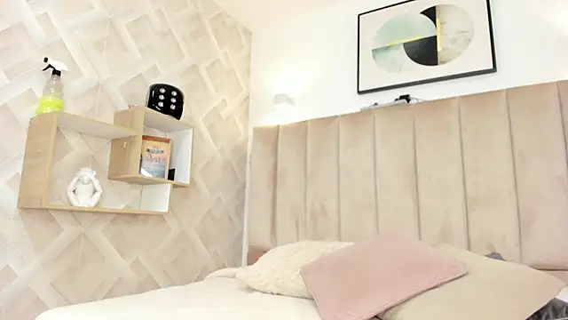 Anniie Queen online show from March 6, 2026, 3:23 am