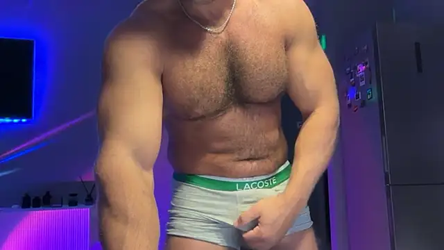 Snapshot of KarlosRichi chatting on January 6, 2026, 1:59 pm KarlosRichi online show from January 6, 2026, 1:59 pm