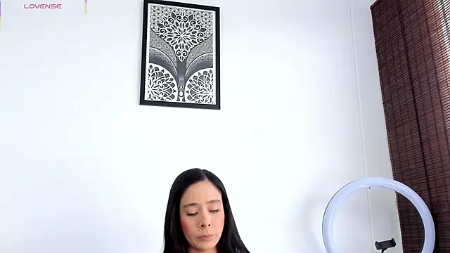 Snapshot of VeronicaTonu chatting on October 25, 2025, 2:17 pm VeronicaTonu online show from October 25, 2025, 2:17 pm