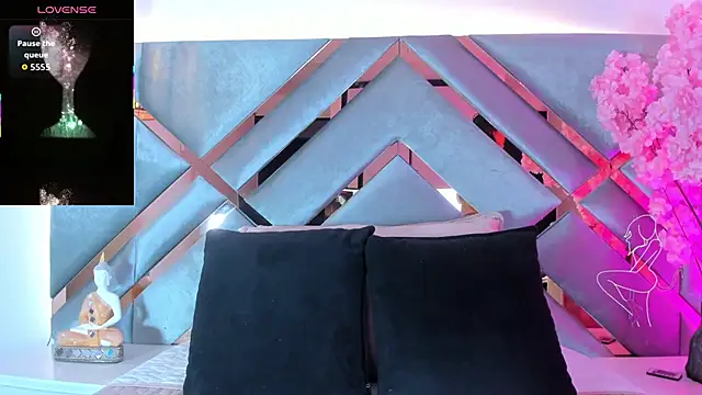 LiaaGenner online show from November 15, 2025, 2:59 am