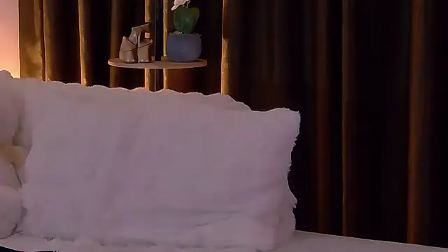 TinaHarley online show from March 15, 2026, 4:58 pm