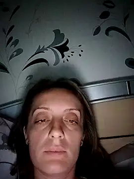 SophyGirl online show from November 12, 2025, 1:48 pm