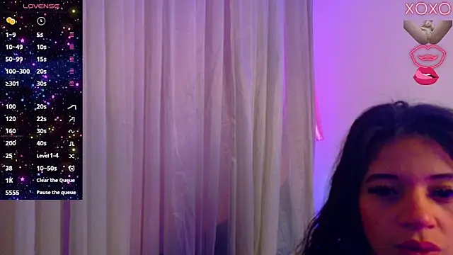 Snapshot of angelie_3 chatting on October 9, 2025, 11:44 am angelie 3 online show from October 9, 2025, 11:44 am
