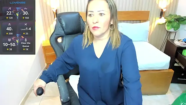 luciana ballesteros  online show from March 4, 2026, 12:13 pm