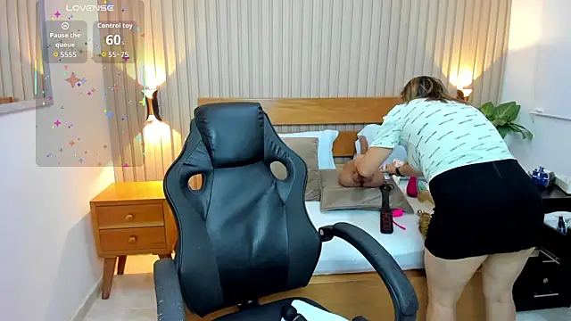 luciana ballesteros  online show from April 14, 2026, 12:21 pm