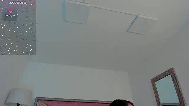 FaloonRoussel online show from April 9, 2026, 6:25 pm