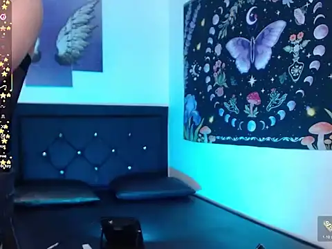 lilithnyx333 online show from March 10, 2026, 8:29 am