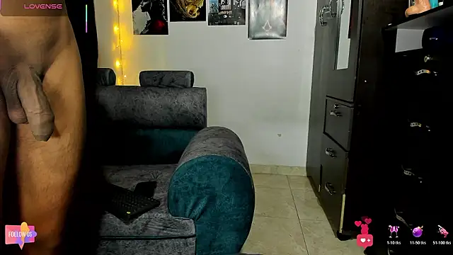 ethan chloeee online show from March 14, 2026, 4:07 am