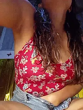 Snapshot of prettybella4u chatting on June 5, 2026, 11:49 am prettybella4u online show from June 5, 2026, 11:49 am