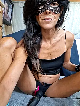 Snapshot of EmySkinny85 chatting on September 28, 2025, 12:23 pm EmySkinny85 online show from September 28, 2025, 12:23 pm