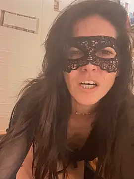 Snapshot of EmySkinny85 chatting on December 22, 2025, 8:53 pm EmySkinny85 online show from December 22, 2025, 8:53 pm