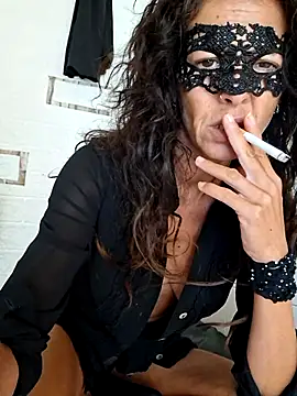 Snapshot of EmySkinny85 chatting on September 25, 2025, 9:15 am EmySkinny85 online show from September 25, 2025, 9:15 am
