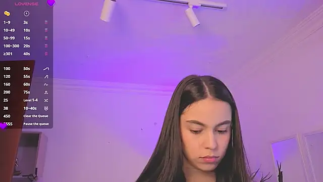 Aleejaa   online show from April 20, 2026, 11:24 am