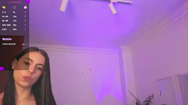 Aleejaa   online show from April 11, 2026, 11:36 am