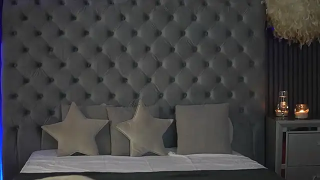 Snapshot of AmelyNoir chatting on October 24, 2025, 6:18 pm AmelyNoir online show from October 24, 2025, 6:18 pm