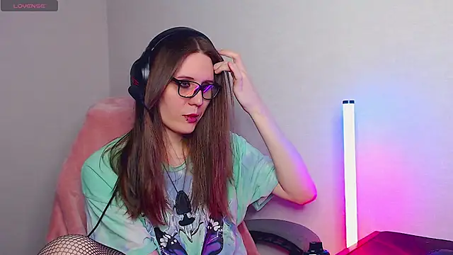 tracy cooper online show from February 18, 2025, 1:33 pm